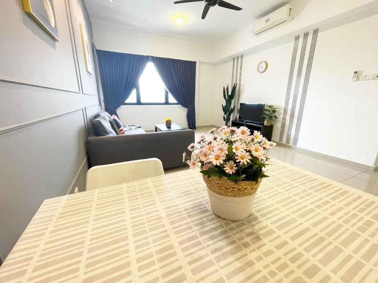 Encorp Strand Lovely 2Br Condo At Kota Damansara Petaling Jaya