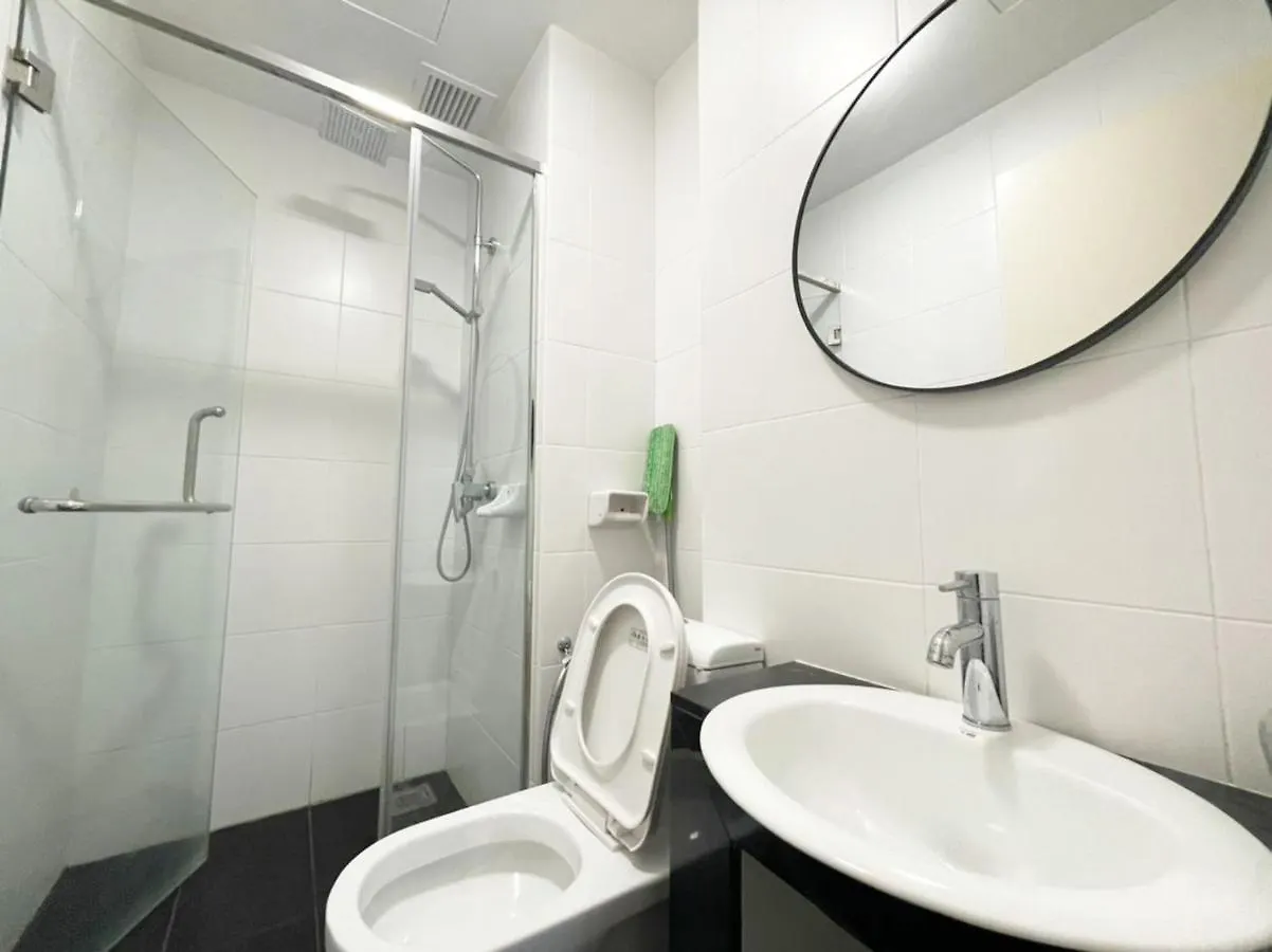 Encorp Strand Lovely 2Br Condo At Kota Damansara Petaling Jaya 0*,  Malaysia